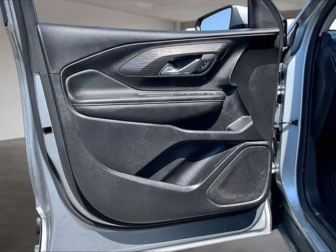 Used 2024 GMC Terrain SLE image 19