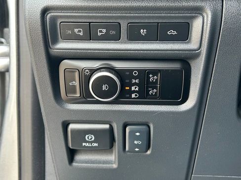Used 2024 Ford F150 Platinum AWD/4WD image 16