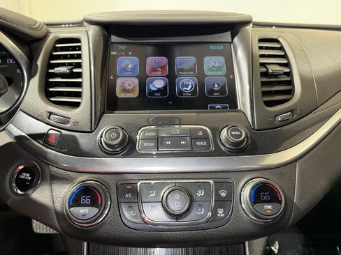 Used 2019 Chevrolet Impala LT FWD image 25