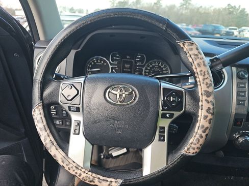 Used 2018 Toyota Tundra SR5 image 11