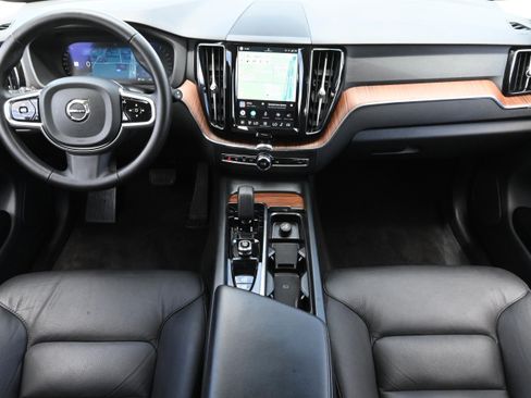 Used 2024 Volvo XC60 B5 Plus AWD/4WD image 15