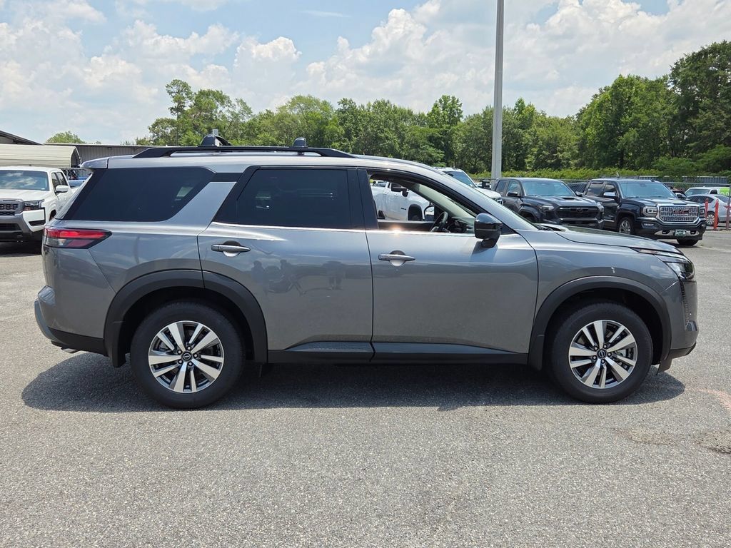 New 2026 Nissan Pathfinder SL FWD image 11