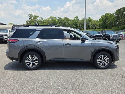 New 2026 Nissan Pathfinder SL FWD image 11