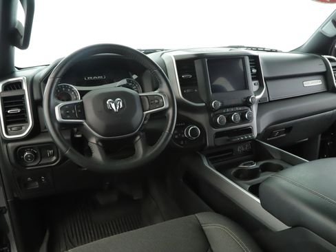 Used 2022 RAM 1500 Big Horn AWD/4WD image 2