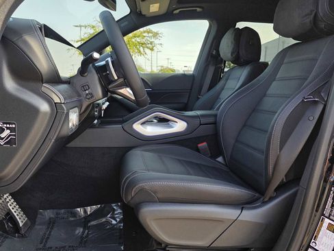 Used 2026 Mercedes-Benz GLS 580 4MATIC image 14