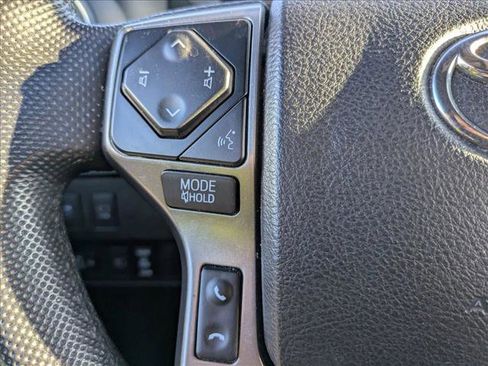 Used 2020 Toyota Tacoma Limited image 15