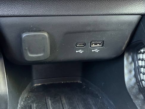 Used 2025 Chevrolet TrailBlazer LT AWD/4WD image 26