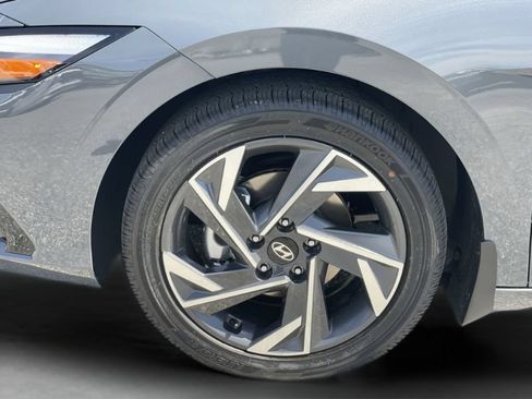New 2026 Hyundai Elantra Limited FWD image 40