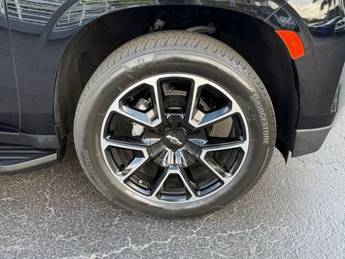 Used 2023 Chevrolet Tahoe RST w/ Luxury Package AWD/4WD image 17