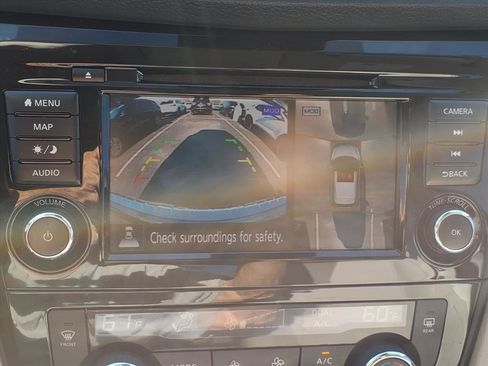 Used 2022 Nissan Rogue Sport SL image 17