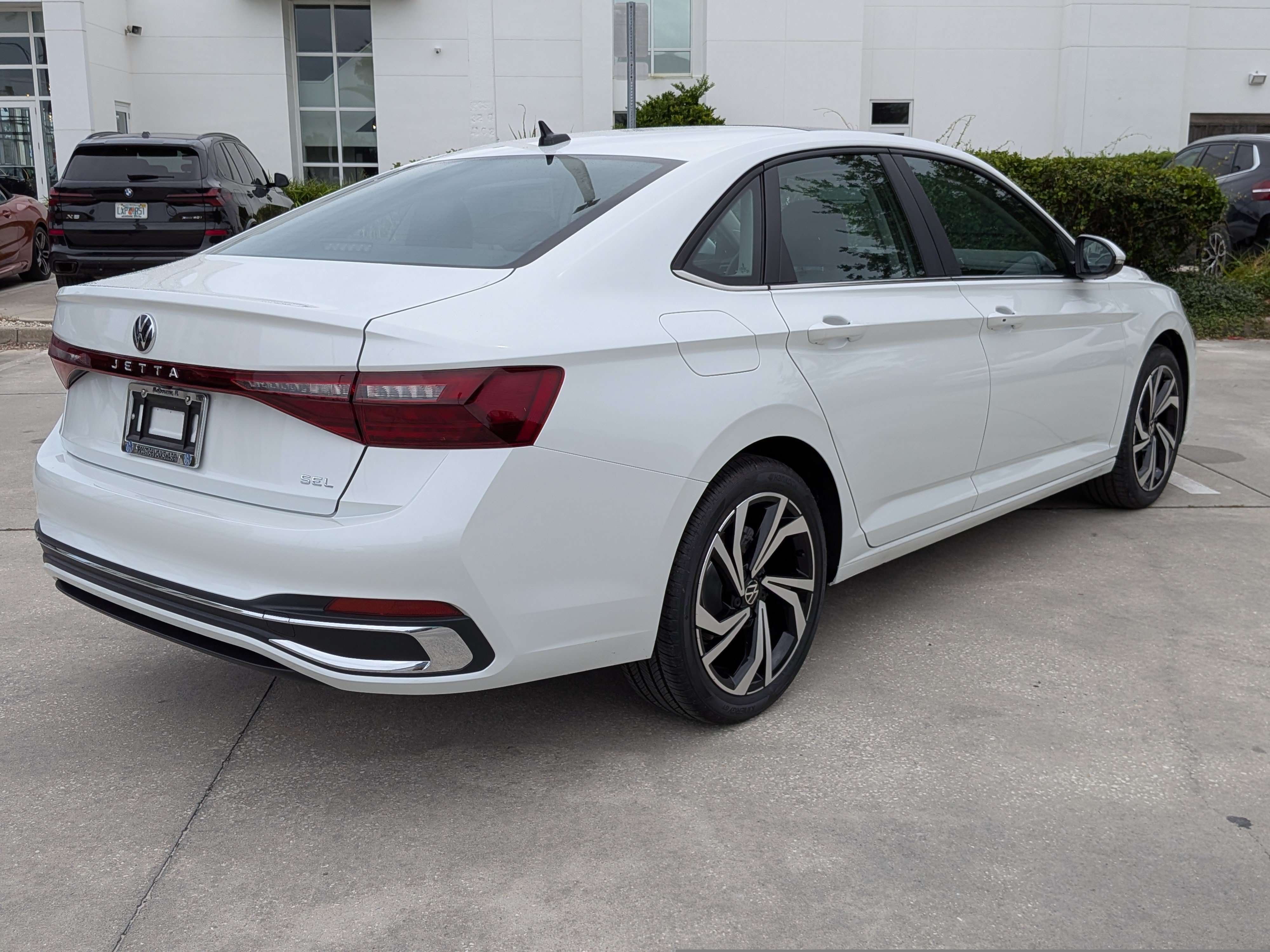 New 2027 Volkswagen Jetta SEL FWD image 3