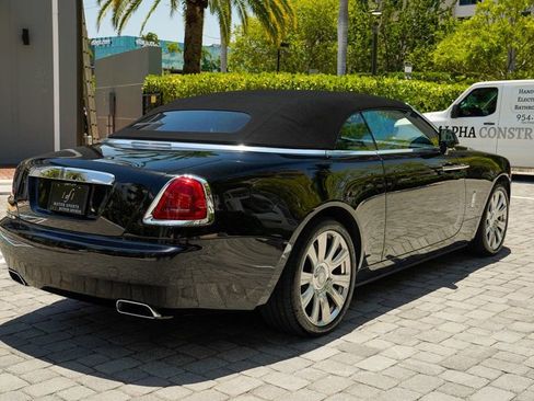 Used 2016 Rolls-Royce Dawn image 24