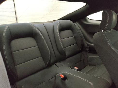Used 2016 Ford Mustang Coupe w/ Equipment Group 051A RWD image 19