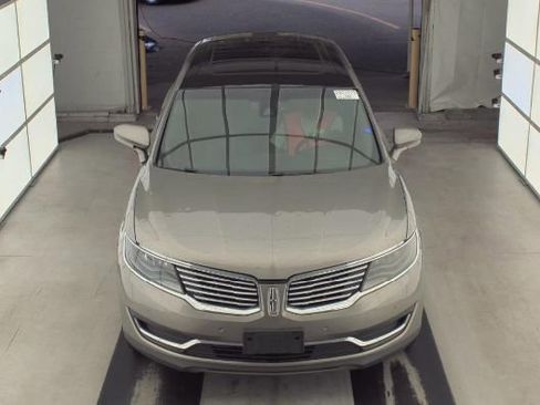 Used 2016 Lincoln MKX Reserve w/ Luxury Package image 2