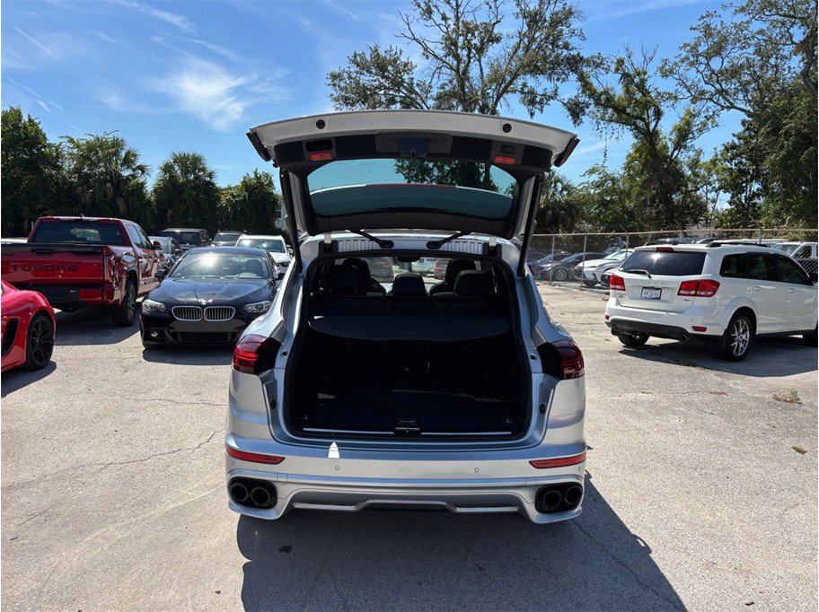 Used 2016 Porsche Cayenne GTS AWD/4WD image 43