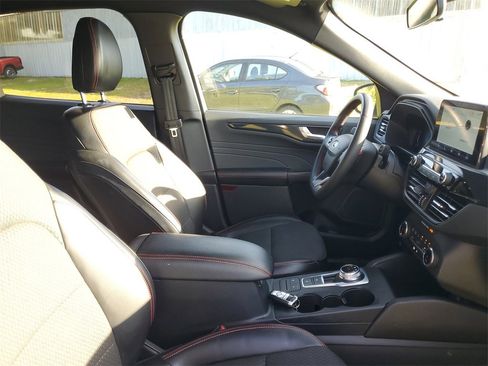 Used 2023 Ford Escape ST-Line image 35
