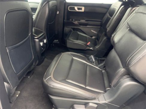 Used 2020 Ford Explorer XLT w/ Equipment Group 202A image 34