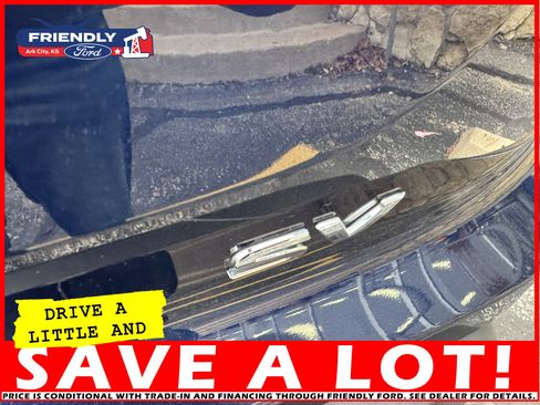 Used 2024 Nissan Pathfinder SV image 10