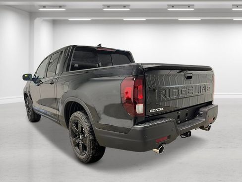 New 2026 Honda Ridgeline Black Edition image 3