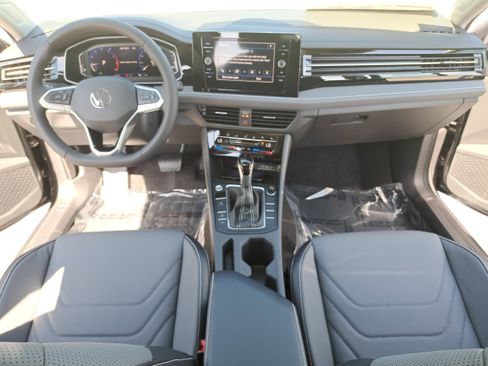 New 2026 Volkswagen Jetta SEL FWD image 9