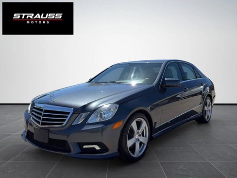 Used 2011 Mercedes-Benz E 350 4MATIC Sedan image 4