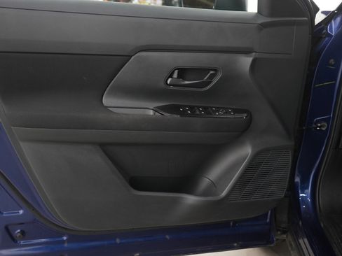 Used 2025 Nissan Kicks S FWD image 18
