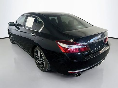 Used 2017 Honda Accord Sport image 6