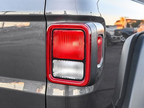 Used 2021 Jeep Gladiator Mojave image 9