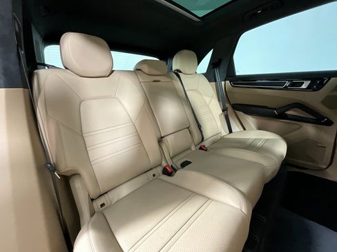 Used 2022 Porsche Cayenne GTS image 21