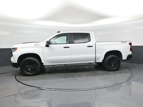 Used 2024 Chevrolet Silverado 1500 LT Trail Boss w/ Protection Package AWD/4WD image 7