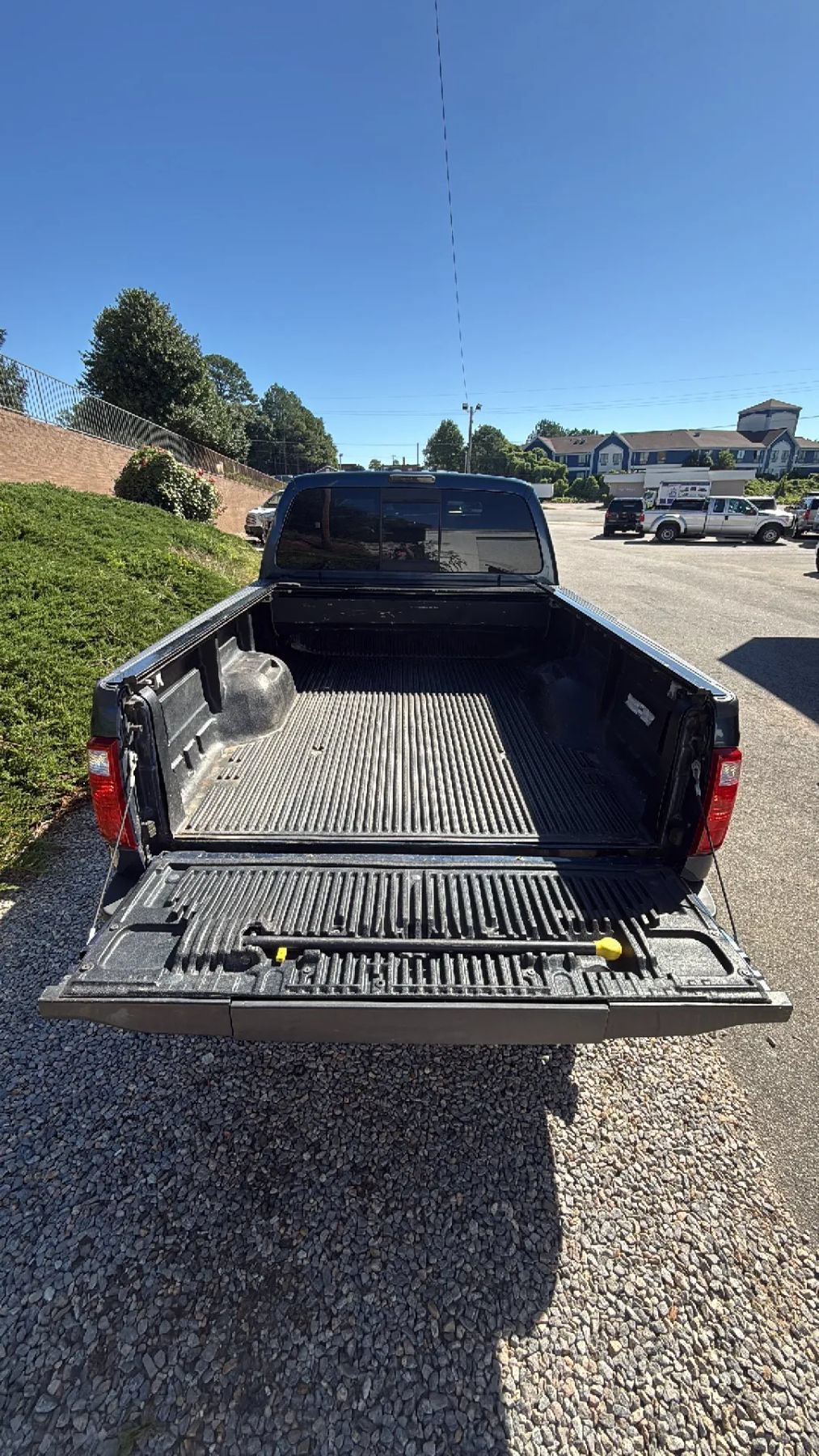 Used 2015 Ford F250 Lariat w/ Lariat Ultimate Package AWD/4WD image 9
