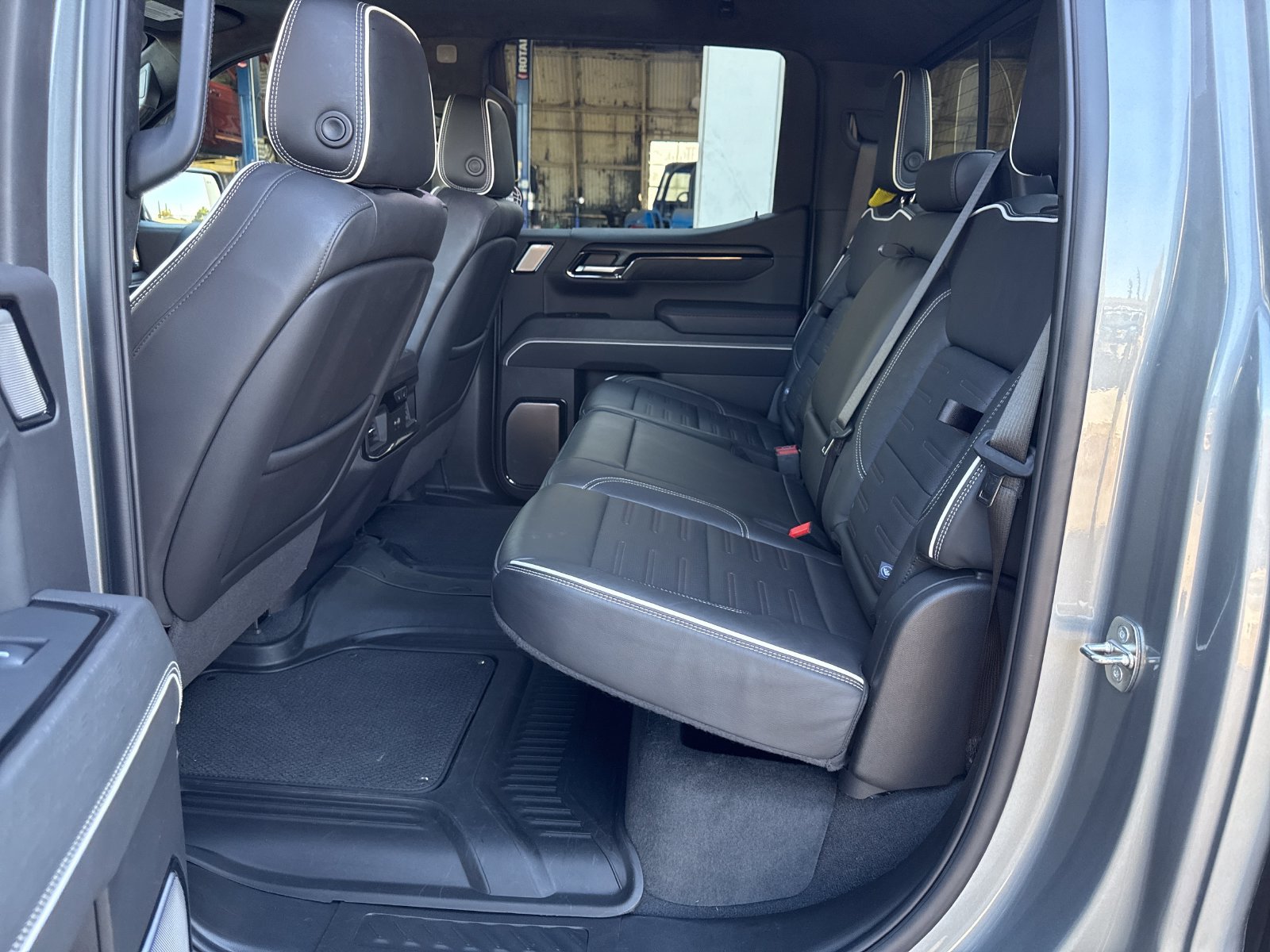 Used 2024 GMC Sierra 1500 AT4X AWD/4WD image 25