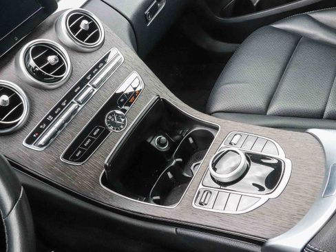 Used 2019 Mercedes-Benz C 300 Sedan image 24