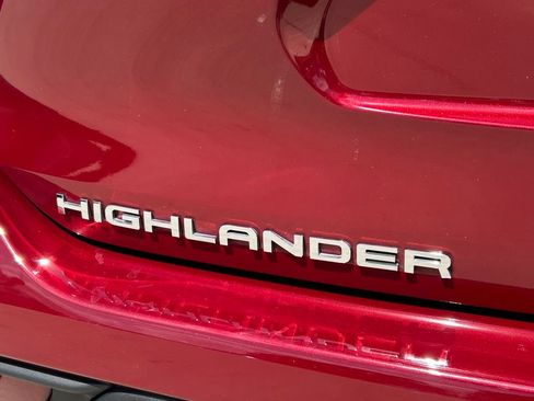 Certified 2026 Toyota Highlander XLE AWD/4WD image 13