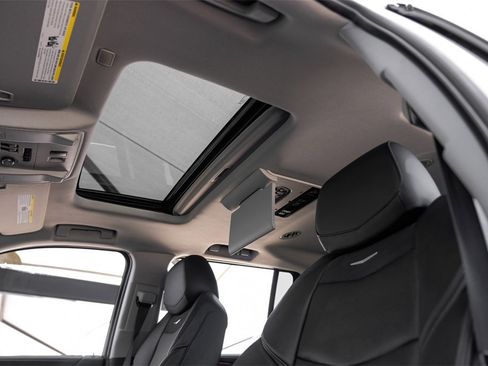 Used 2019 Cadillac Escalade ESV Luxury image 4