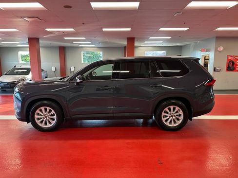 Certified 2024 Toyota Grand Highlander AWD image 6