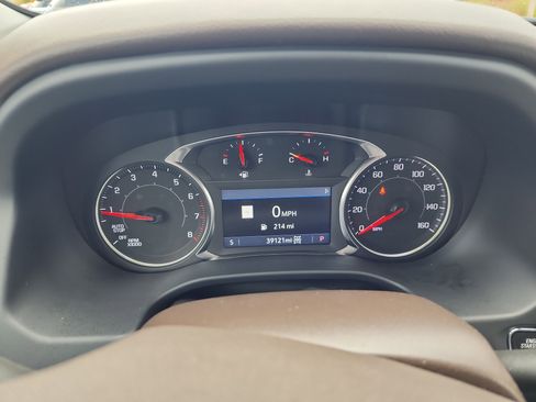 Certified 2023 GMC Acadia SLT w/ Trailering Package image 23