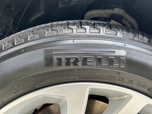 Used 2019 Land Rover Discovery HSE AWD/4WD image 15