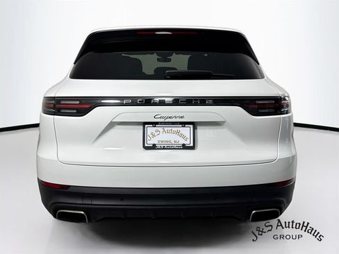 Used 2023 Porsche Cayenne w/ Premium Package AWD/4WD image 6