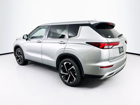 Used 2024 Mitsubishi Outlander SE AWD/4WD image 5
