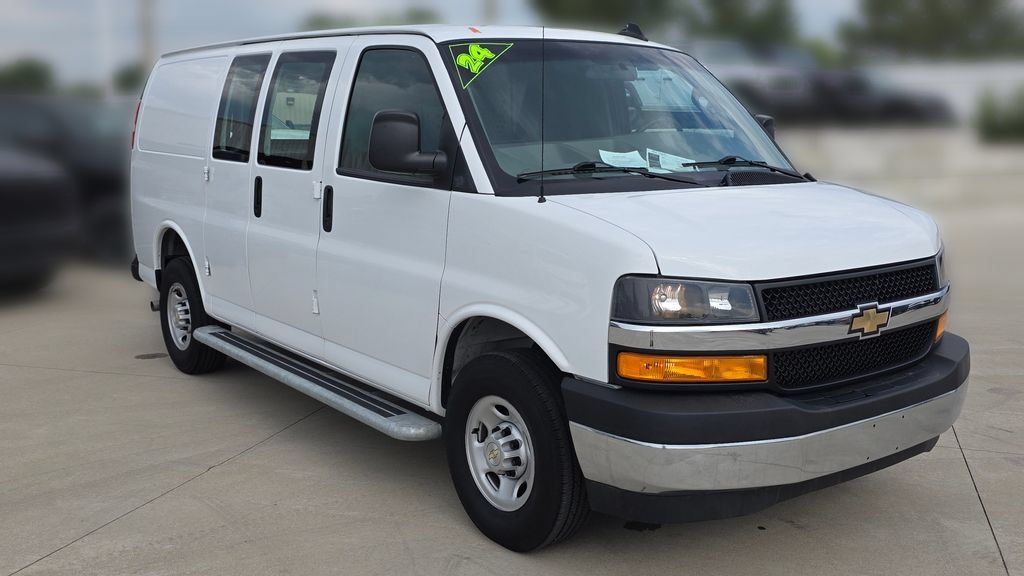 Used 2024 Chevrolet Express 2500 w/ Driver Convenience Package RWD image 7