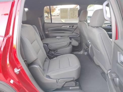 Used 2024 Chevrolet Traverse LT w/ Trailering Package image 34