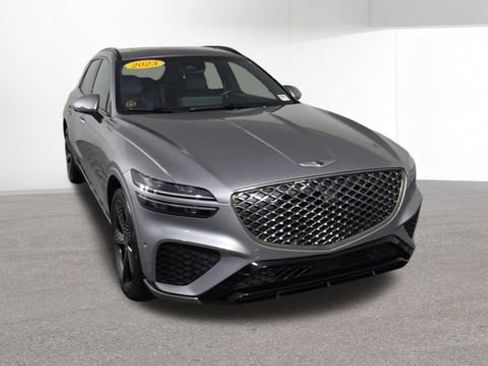 Used 2023 Genesis GV70 2.5T w/ Sport Prestige Package image 3