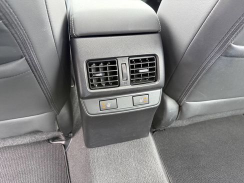 Used 2015 Subaru Legacy 2.5i Limited image 15