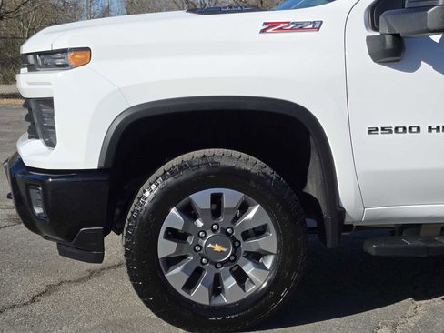 Certified 2025 Chevrolet Silverado 2500 Custom w/ Custom Convenience Package image 8
