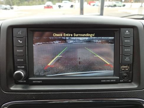 Used 2017 Dodge Grand Caravan SXT image 8