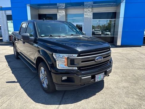 Used 2018 Ford F150 XLT w/ Equipment Group 302A Luxury AWD/4WD image 2