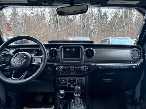 Used 2023 Jeep Wrangler Unlimited w/ Cold Weather Group image 25