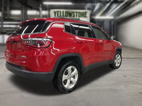 Used 2019 Jeep Compass Latitude w/ Popular Equipment Group image 4