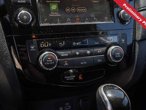 Used 2018 Nissan Rogue SV w/ Premium Package AWD/4WD image 21